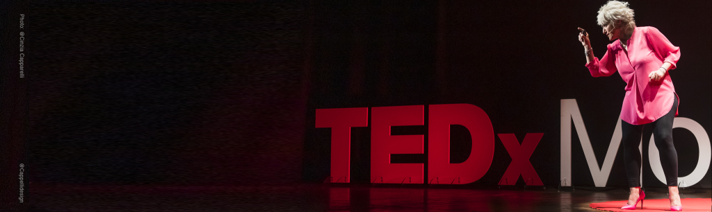 Lisa Galli sul palco del TEDx di Modena il 28 Maggio 2022 - @Cappellidesign Photo: @Cinzia Capparelli